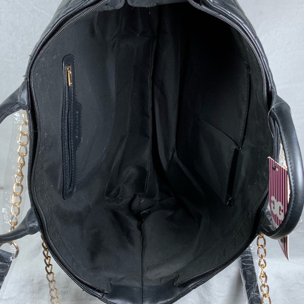 Quilda Paris Quilted Black Tote Bag with Gold Chain Detail - Picture 4 of 4
